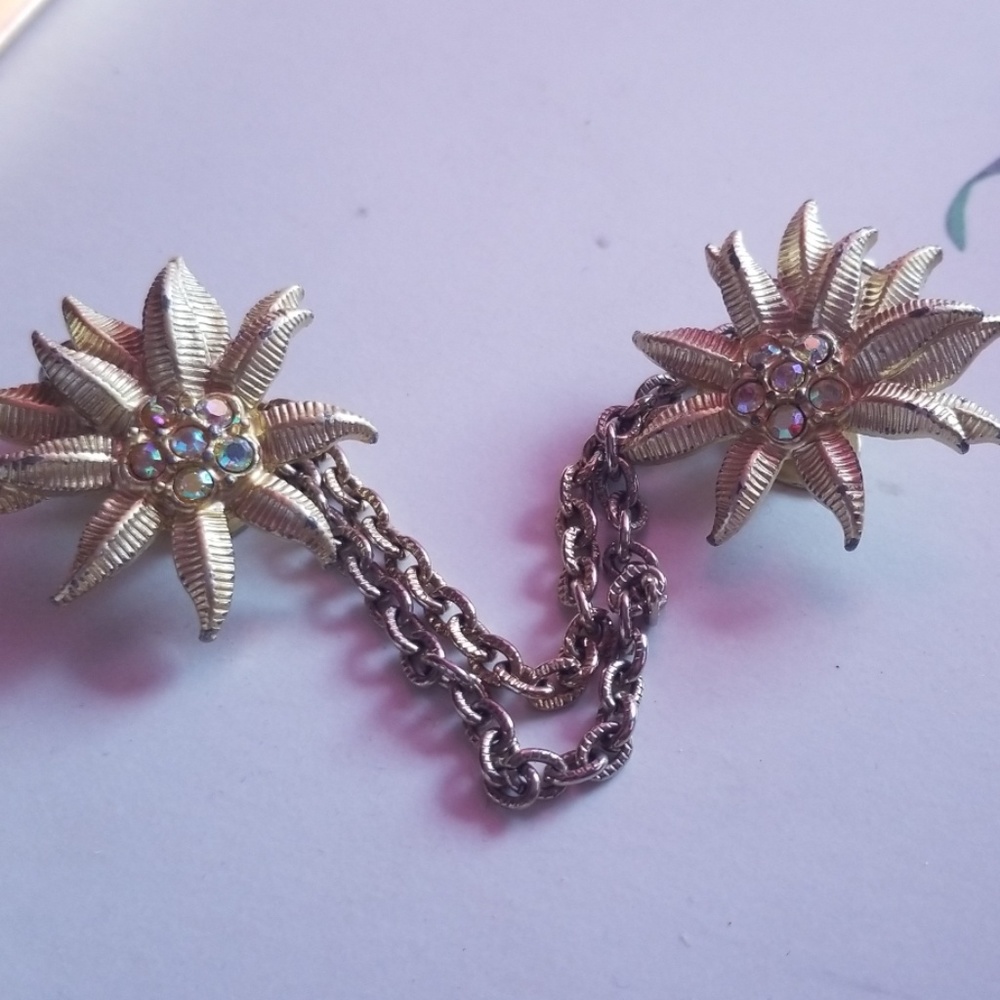 Sweater accessorie